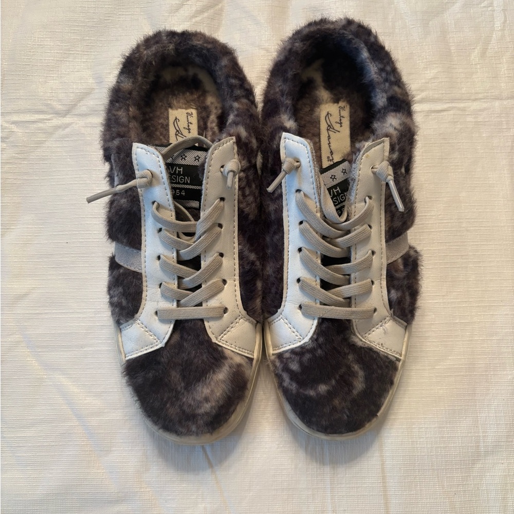 Vintage Havana Fluffy Slides